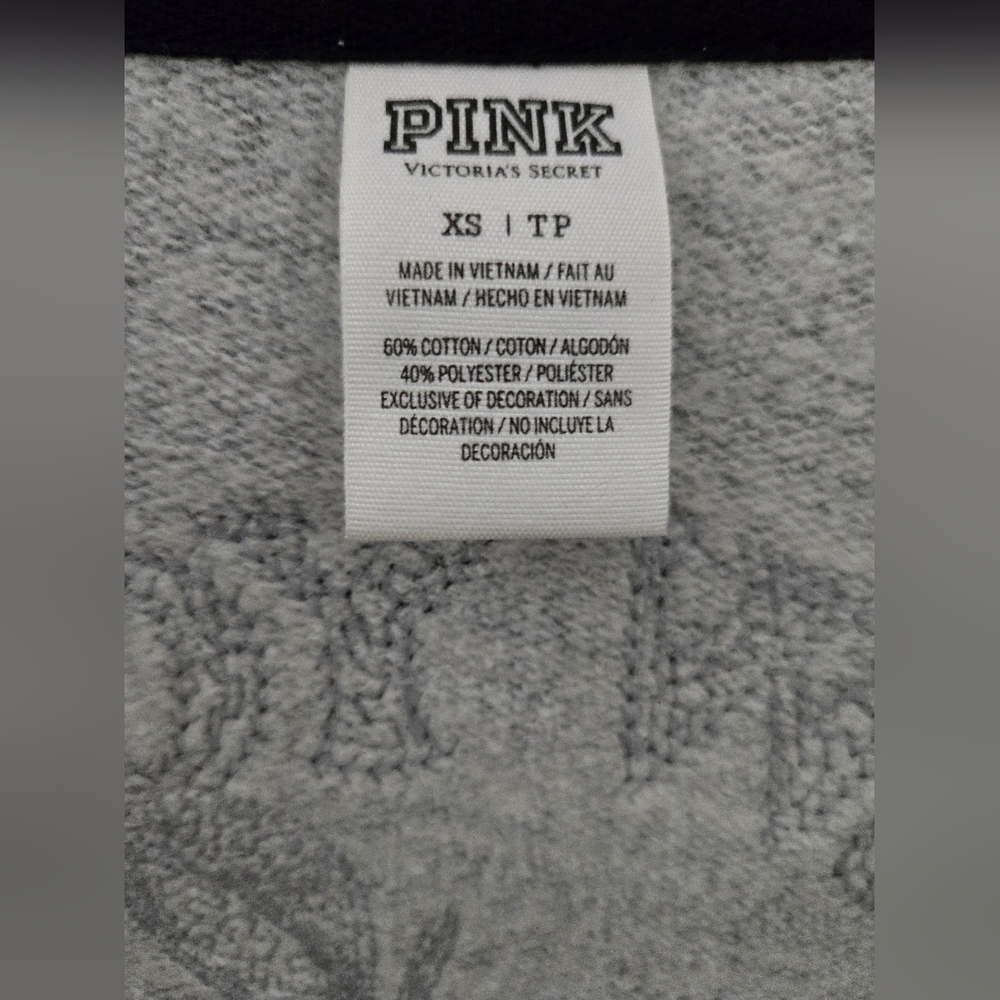 VS Pink New York Apple Destination Hoodie.  (LIMITED EDITION) - Picture 7 of 7